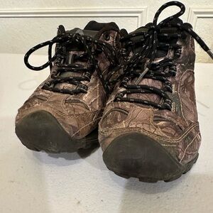 Ozark Trail Hunting Hiking Shoes Youth size 2